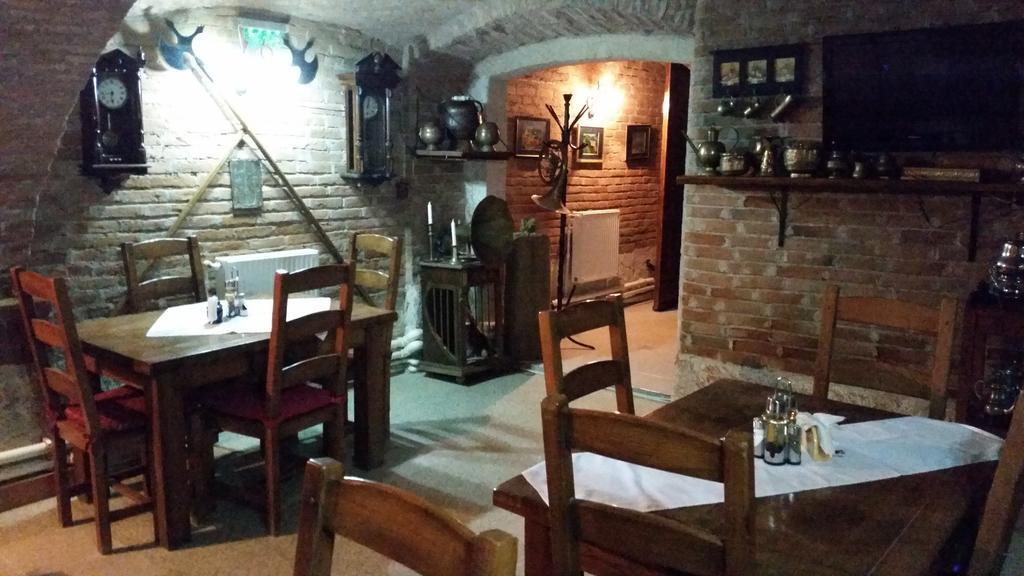 Hotel Corso Buzău Extérieur photo