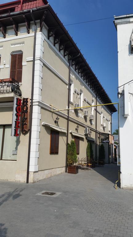 Hotel Corso Buzău Extérieur photo