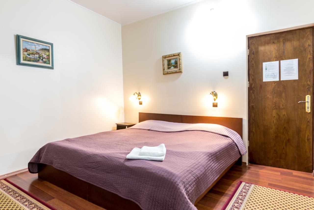 Hotel Corso Buzău Extérieur photo