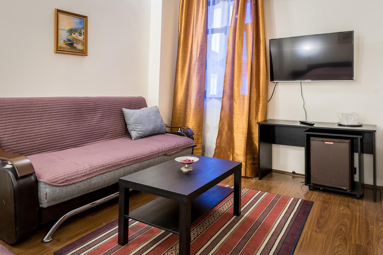 Hotel Corso Buzău Extérieur photo