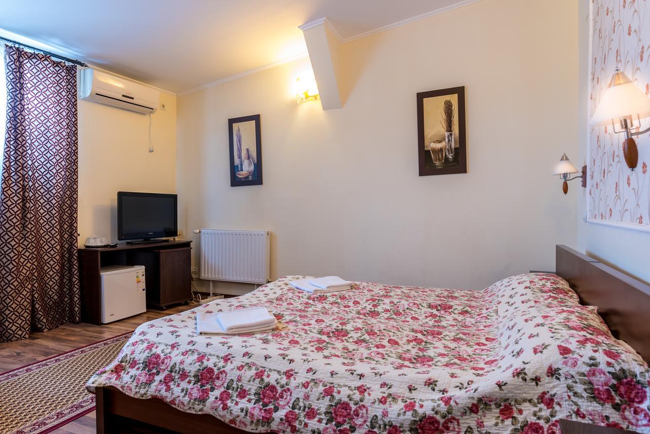 Hotel Corso Buzău Extérieur photo